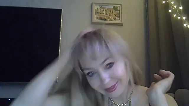 ZarinaSwift online show from December 18, 4:51 am