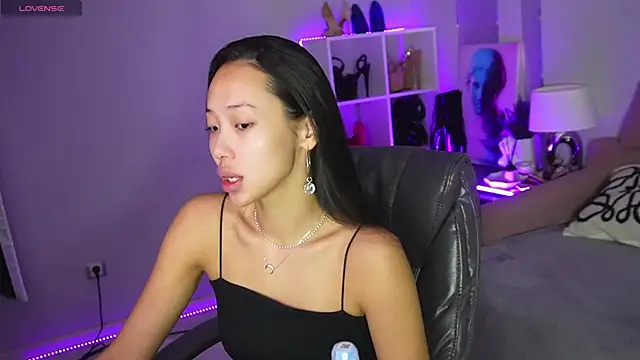 Snapshot of _MIURA_ chatting on October 19, 1:17 am  MIURA  online show from October 19, 1:17 am