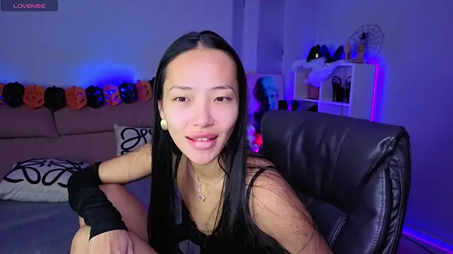 Snapshot of _MIURA_ chatting on October 28, 12:58 am  MIURA  online show from October 28, 12:58 am