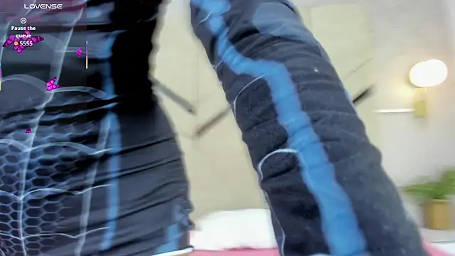 LiaVelez online show from April 24, 1:57 pm