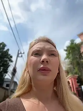 AmmyHot online show from April 23, 3:08 am