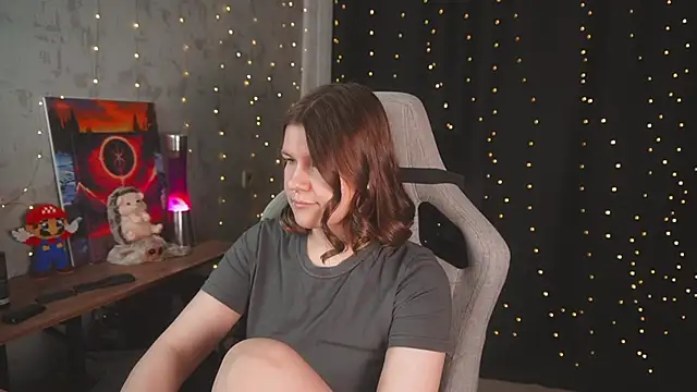 cuteamberlyyy online show from April 26, 3:48 am