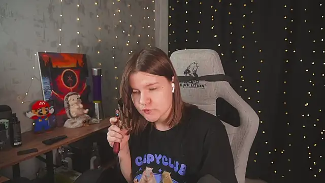 cuteamberlyyy online show from April 28, 3:44 am