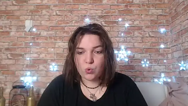 Snapshot of Amelia_Kiss_ chatting on January 14, 12:43 am Amelia Kiss online show from January 14, 12:43 am