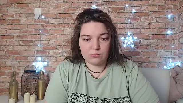 Snapshot of Amelia_Kiss_ chatting on January 17, 12:42 am Amelia Kiss online show from January 17, 12:42 am