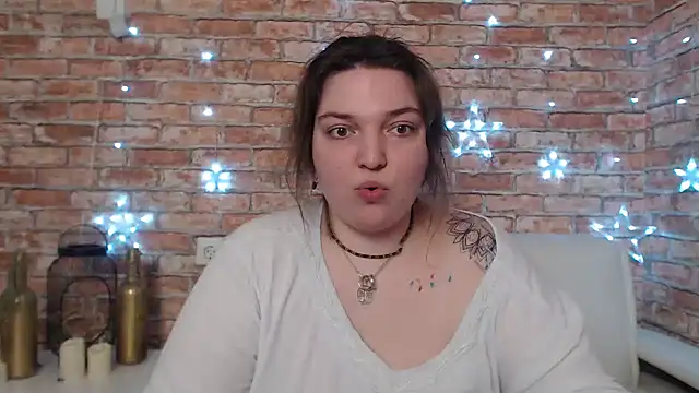 Snapshot of Amelia_Kiss_ chatting on February 1, 3:41 am Amelia Kiss online show from February 1, 3:41 am