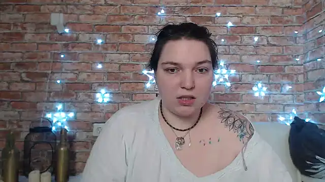 Snapshot of Amelia_Kiss_ chatting on February 7, 12:42 am Amelia Kiss online show from February 7, 12:42 am