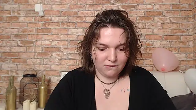 Snapshot of Amelia_Kiss_ chatting on February 13, 6:52 am Amelia Kiss online show from February 13, 6:52 am