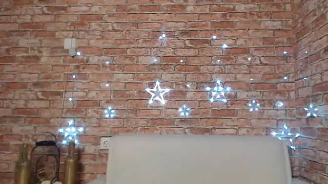 Snapshot of Amelia_Kiss_ chatting on March 1, 12:50 am Amelia Kiss online show from March 1, 12:50 am