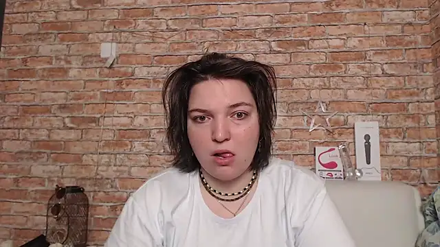 Snapshot of Amelia_Kiss_ chatting on September 20, 12:33 am Amelia Kiss online show from September 20, 12:33 am