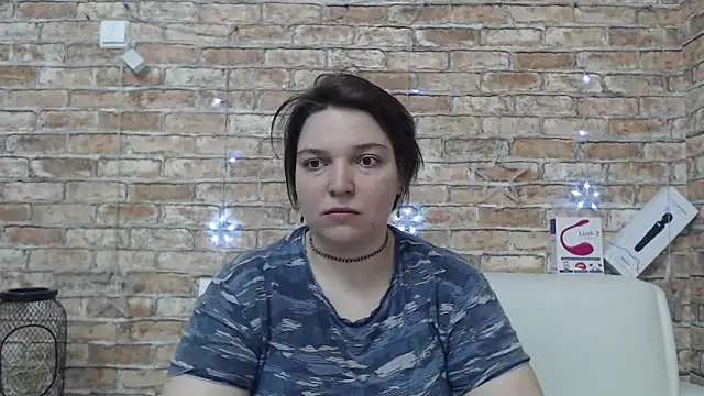 Amelia Kiss  online show from April 20, 12:57 am