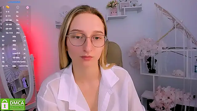  Ri na  online show from March 3, 9:33 am