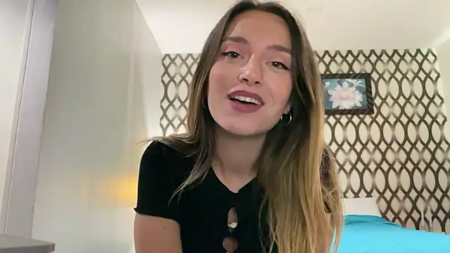 SirenaBelle online show from February 12, 6:40 am