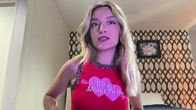 SirenaBelle online show from March 16, 9:38 am