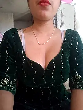 Snapshot of Kavita_ji chatting on February 21, 3:45 am Kavita ji online show from February 21, 3:45 am