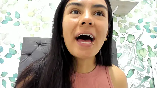 Snapshot of atilanadiaz7 chatting on January 3, 1:47 pm atilanadiaz7 online show from January 3, 1:47 pm