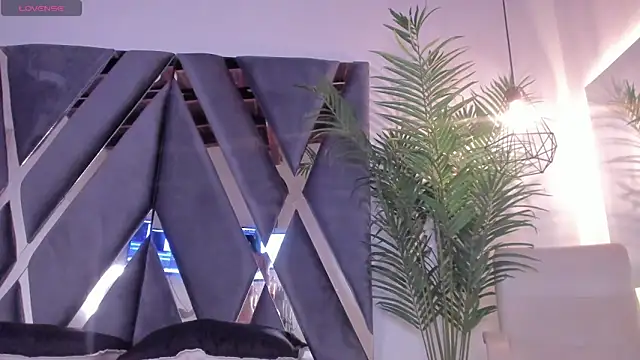 pamela-wells online show from March 20, 3:14 pm