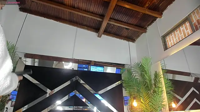 emily-fox online show from October 10, 12:15 pm