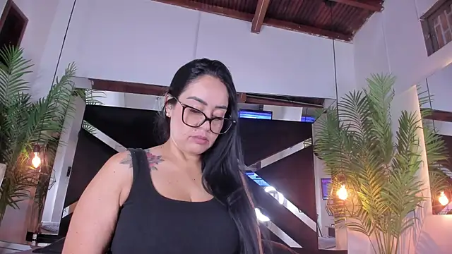 emily-fox online show from March 5, 11:06 am