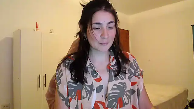 Snapshot of samantha_s69 chatting on December 4, 11:13 pm samantha s69 online show from December 4, 11:13 pm