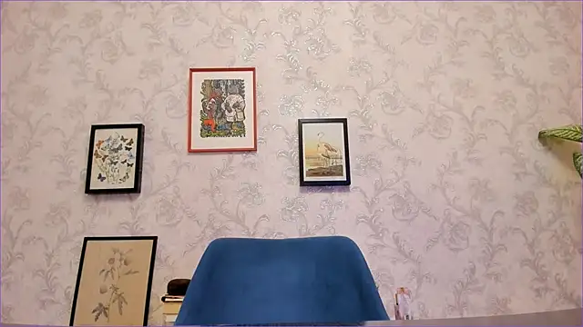 Snapshot of iolantthe chatting on February 14, 10:47 pm iolantthe online show from February 14, 10:47 pm