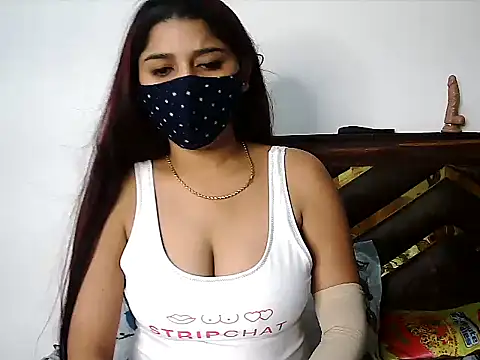 Gloie4u online show from October 31, 9:10 am