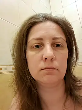 Sakura Green online show from January 24, 9:15 pm