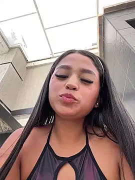 Juli Walker online show from December 12, 3:48 pm