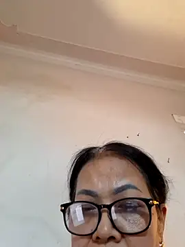 Hotestlove online show from November 16, 9:15 am