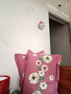 Hotestlove online show from April 15, 4:08 am