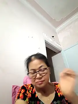 Hotestlove online show from April 20, 2:20 pm