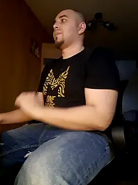 Foxyshaved online show from December 25, 11:00 am