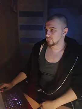 Foxyshaved online show from February 19, 5:36 am