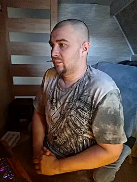 Foxyshaved online show from March 7, 5:48 am