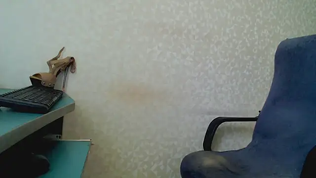 Snapshot of AssSexyXX chatting on April 30, 5:03 am AssSexyXX online show from April 30, 5:03 am