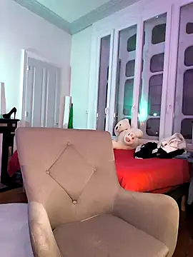 Snapshot of emma4xxx chatting on December 29, 8:26 pm emma4xxx online show from December 29, 8:26 pm