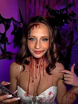 Snapshot of emma4xxx chatting on October 28, 8:11 pm emma4xxx online show from October 28, 8:11 pm