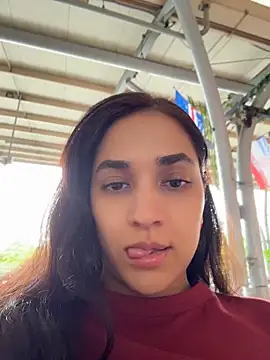 Snapshot of CuteeRose chatting on June 13, 5:55 pm CuteeRose online show from June 13, 5:55 pm