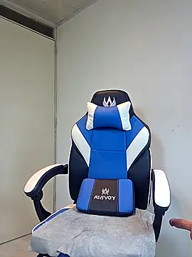 KittyKardy online show from April 2, 10:40 pm