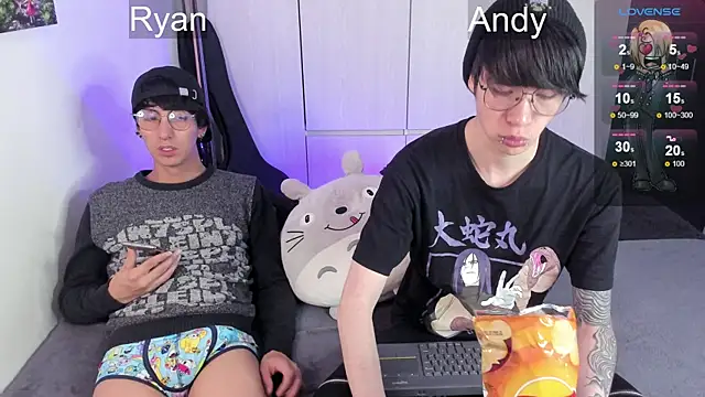 Aventure Twinks online show from December 28, 4:08 am