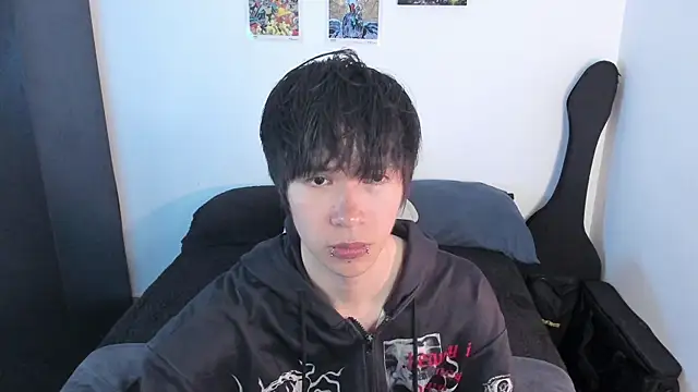 Aventure Twinks online show from April 18, 11:27 pm