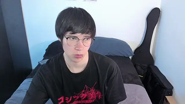 Aventure Twinks online show from April 22, 9:27 pm