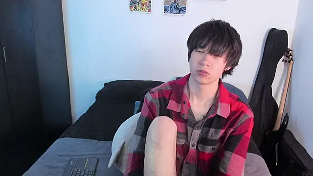 Aventure Twinks online show from May 8, 1:00 am