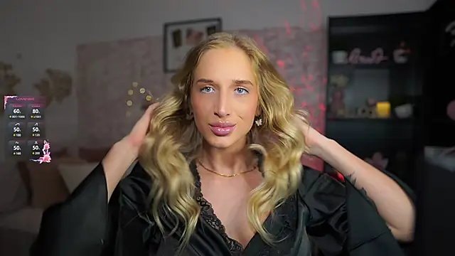 Nicolette  Shea  online show from March 15, 10:24 am