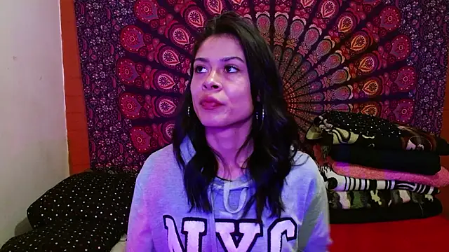 Snapshot of AbbySccott chatting on March 13, 12:39 am AbbySccott online show from March 13, 12:39 am