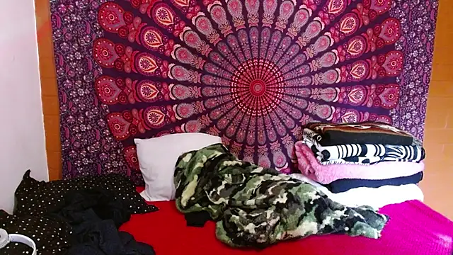 Snapshot of AbbySccott chatting on March 27, 1:11 pm AbbySccott online show from March 27, 1:11 pm