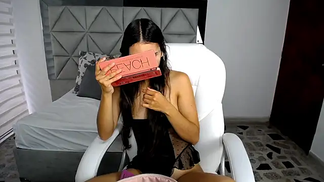 nina pons online show from February 7, 9:26 pm