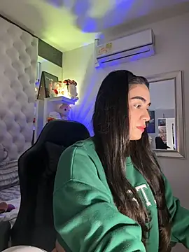 Snapshot of ZarahEvans chatting on October 10, 7:57 pm ZarahEvans online show from October 10, 7:57 pm