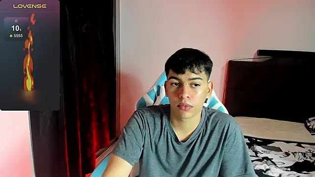 Snapshot of Franco_Rizzo_ chatting on December 1, 10:53 pm Franco Rizzo  online show from December 1, 10:53 pm