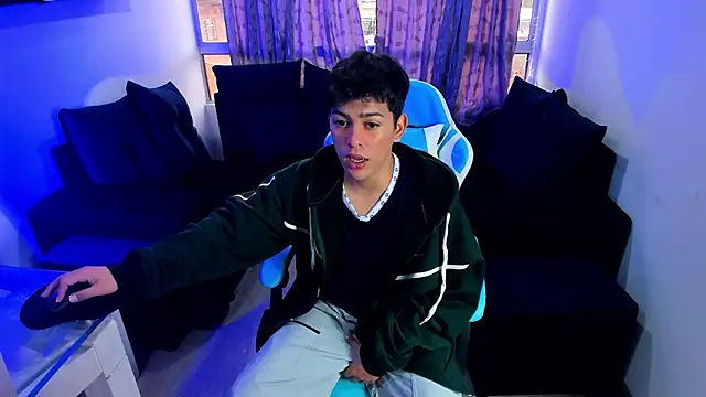 Snapshot of Franco_Rizzo_ chatting on January 11, 10:18 pm Franco Rizzo  online show from January 11, 10:18 pm